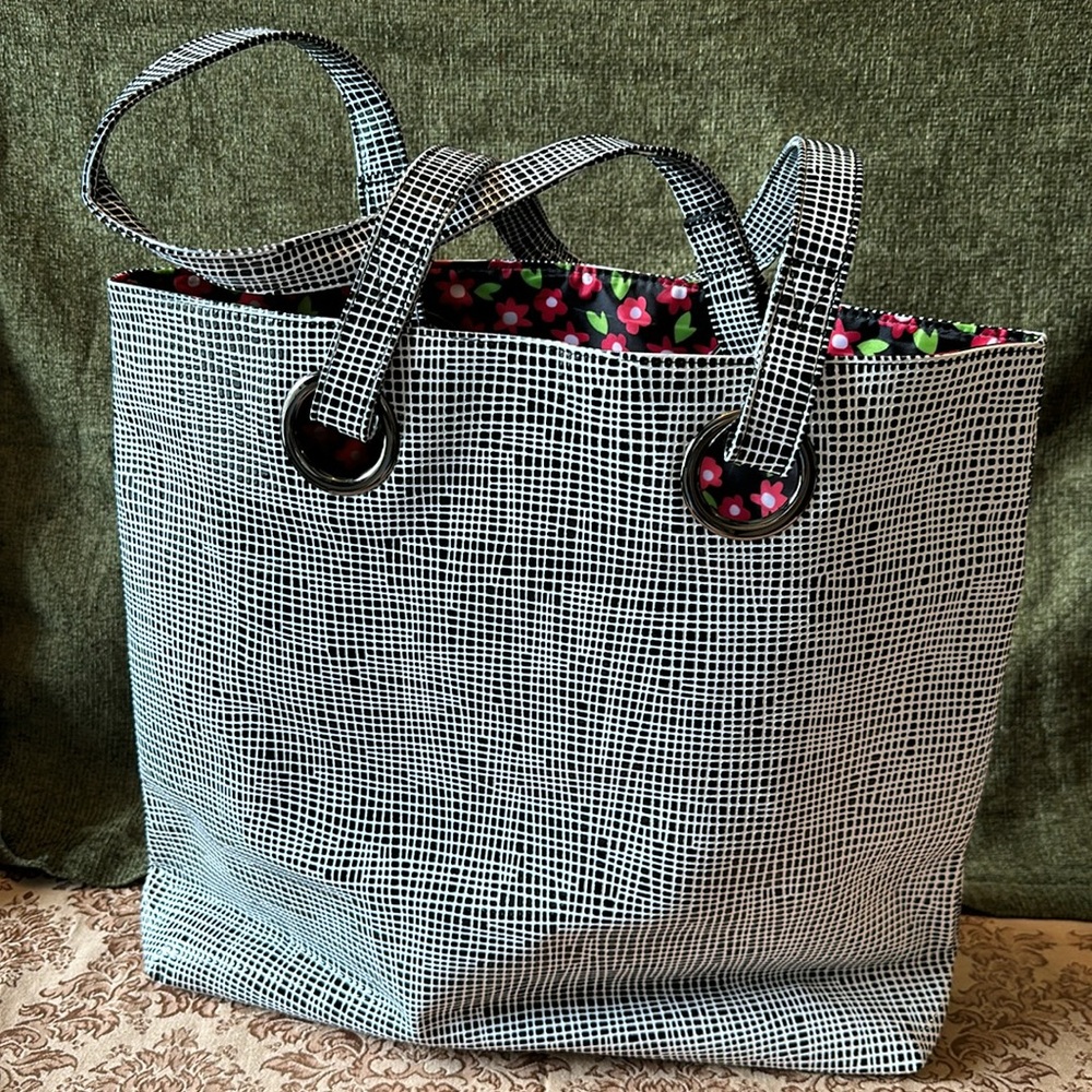 Mary Kay black and white textured print over-sized tote bag NWT